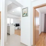 아파트 Dora