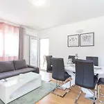 아파트 Dora 마카르스카