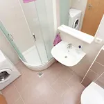 아파트 Dora 마카르스카