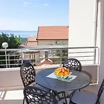 아파트 Dora 마카르스카