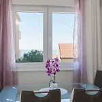 Dora 마카르스카