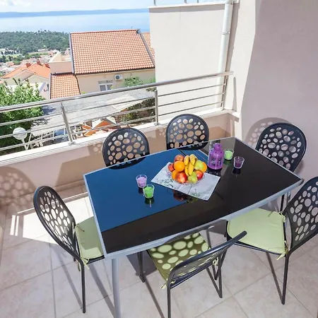 Dora Apartament *