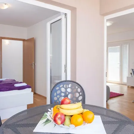 Apartment Dora