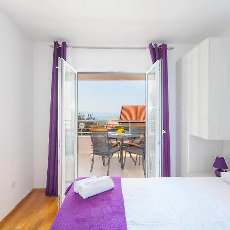Dora Apartment