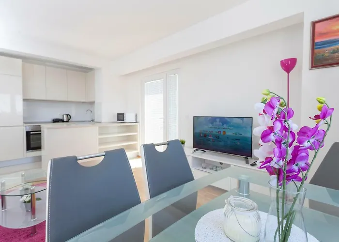 Dora Apartment Makarska
